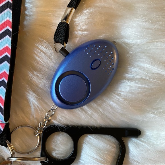 Self Defense Keychain - Picture 3 of 3